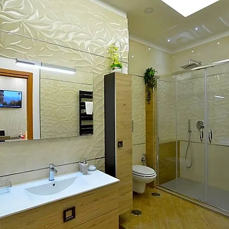 Deluxe 4* Caserta