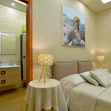 Deluxe Oda ve Kahvaltı 4*