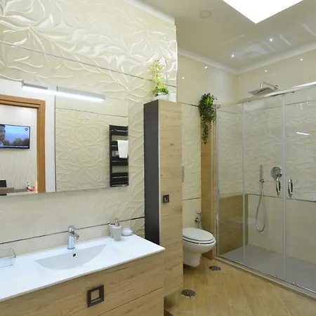 Deluxe Nocleg ze śniadaniem 4*