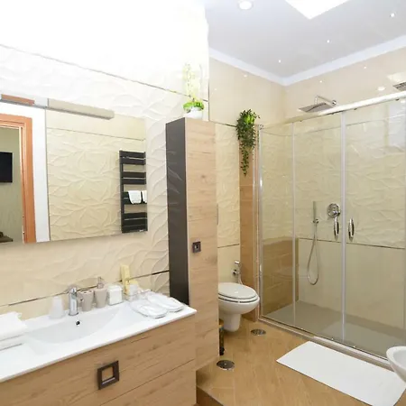 Bed & Breakfast Deluxe 2*